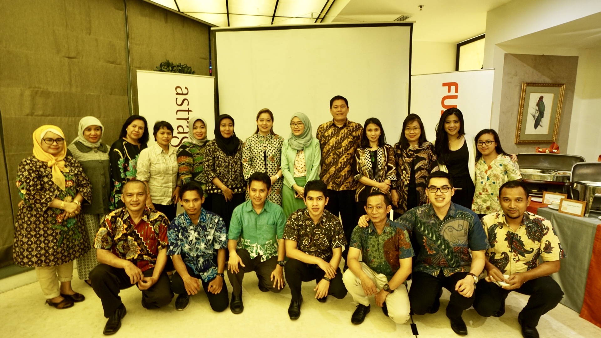Foto moment: Astragraphia team, Ikatan Notaris Indonesia (INI), Notasoft, and Business Partner
