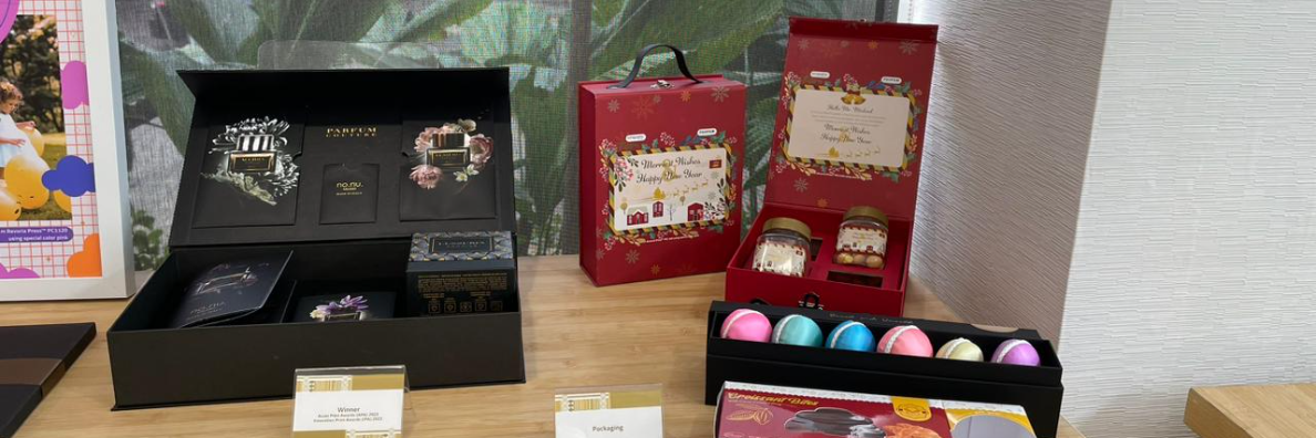 Hampers Natal dan Tahun Baru: Mempersembahkan Keceriaan dalam Setiap Kemasan