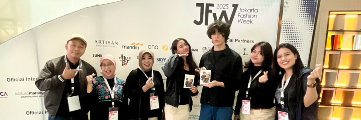 Astragraphia Supports Jakarta Fashion Week 2025 with Innovative Printing Technology Apeos SeriesAstragraphia Supports Jakarta Fashion Week 2025 with Apeos Series
